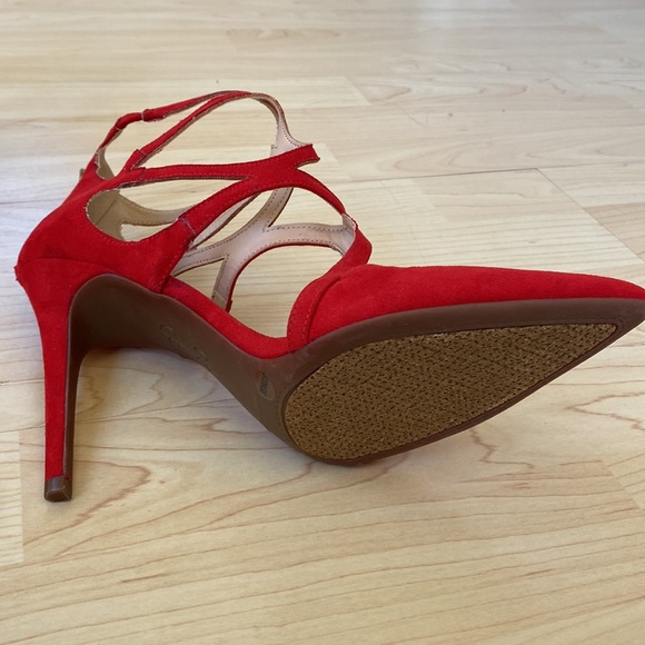 Heels - Picture 4 of 5